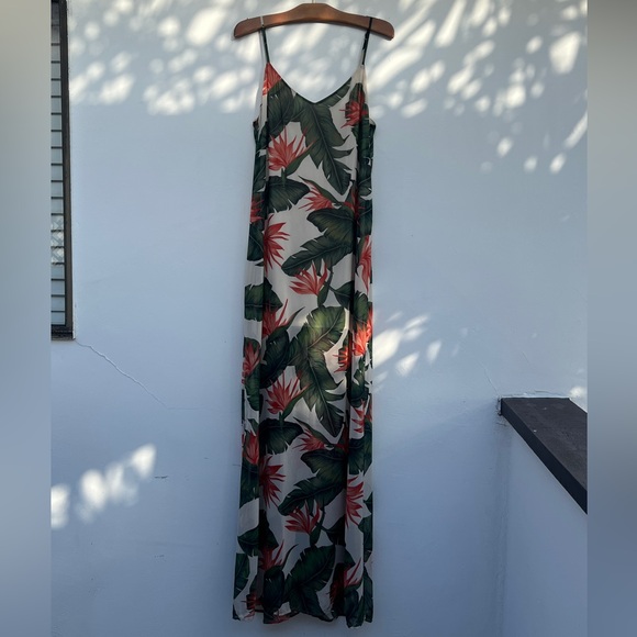 Show Me Your MuMu Montecito Paradise Found Maxi Dress Size SM - Picture 3 of 12